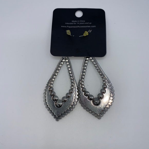 3 for 10 Paparazzi Dangle Earrings - Picture 2 of 4